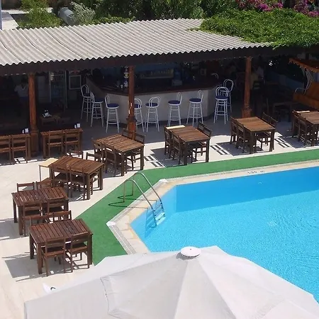 Tuemay Hotell